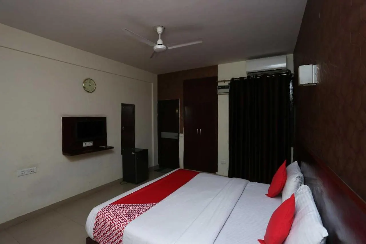 Collection O Himalaya Hotel Gurgaon