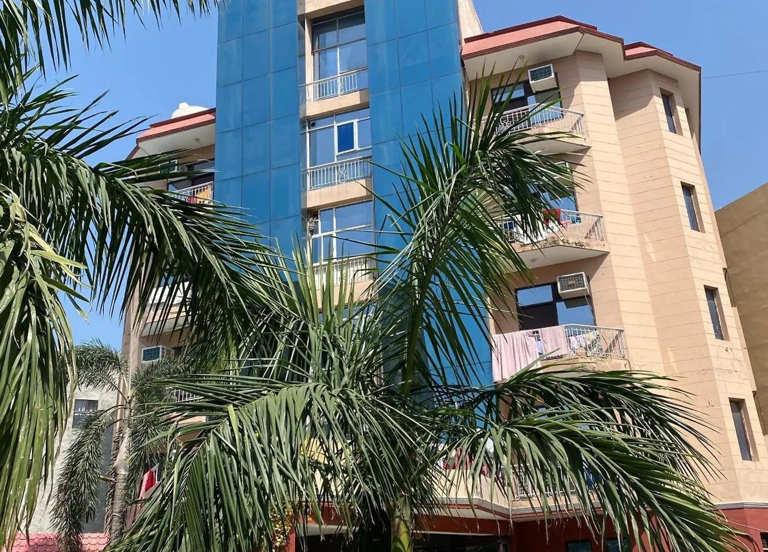 Collection O Himalaya Hotel Gurgaon